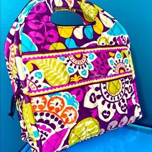 Adorably gorgeous Vera Bradley lunch bag!